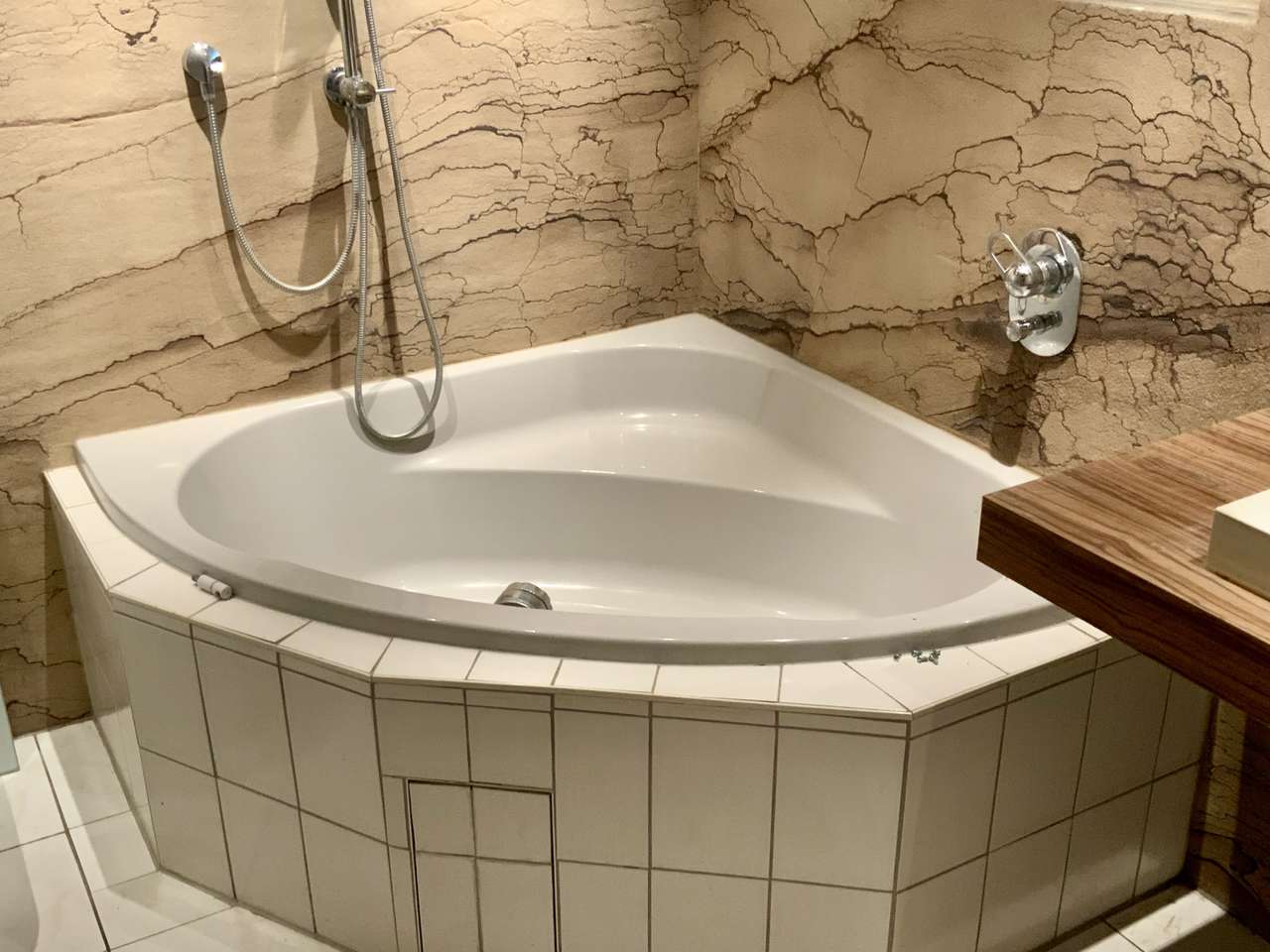 Badewanne EG